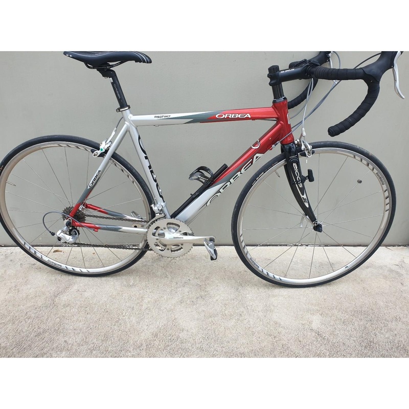 2HB Orbea Asphalt Road Bike Red/silver MD/LG (North Lakes)
