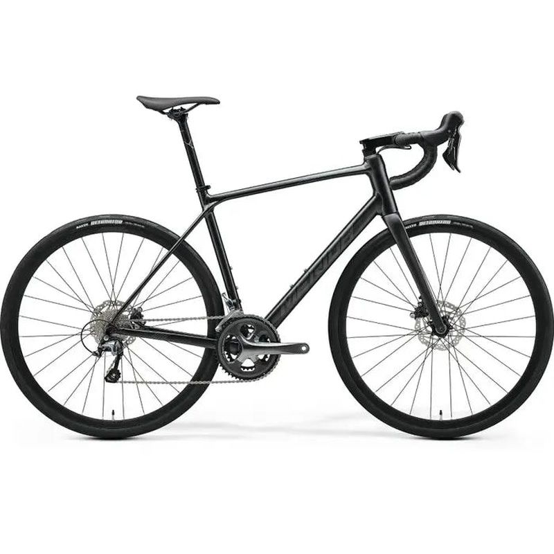 Merida Scultura Endurance 300 Road Bike Silk Black/Dark Silver