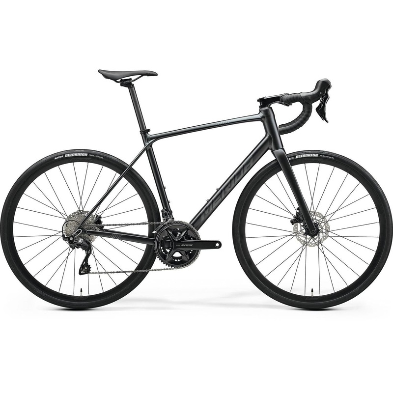 Merida Scultura Endurance 400 Road Endurance Bike Silk Black/Dark Silver