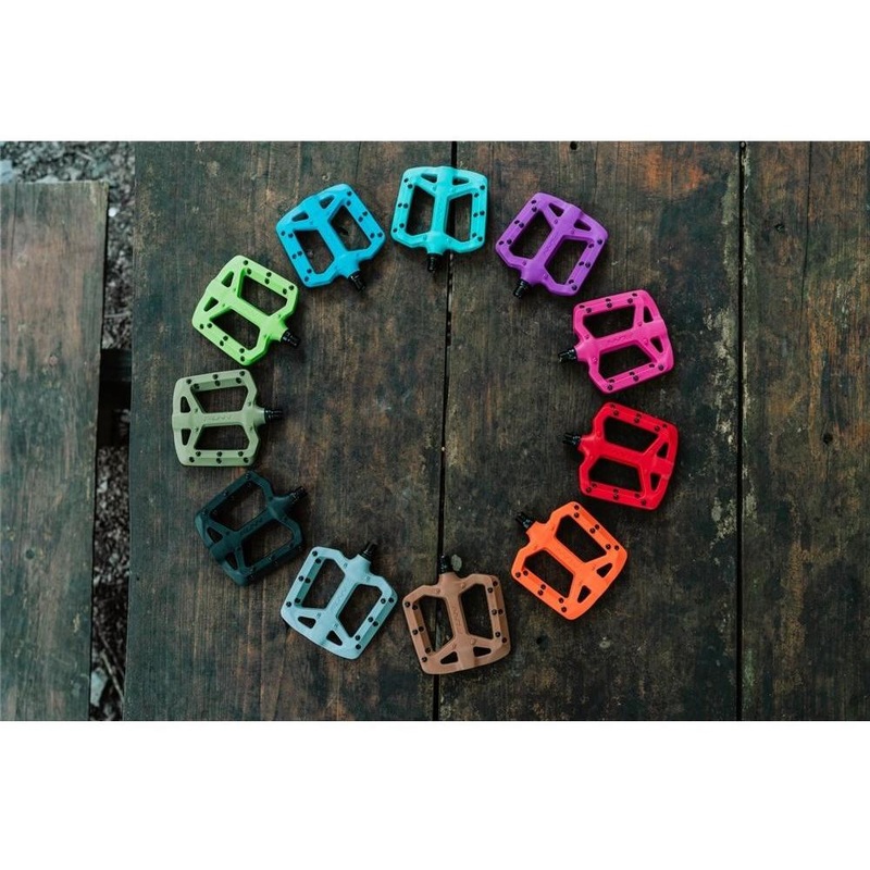 FUNN Taipan Flat Pedals Pink