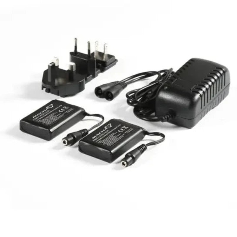 Macna 7.4v 2200 mA battery and charger kit
