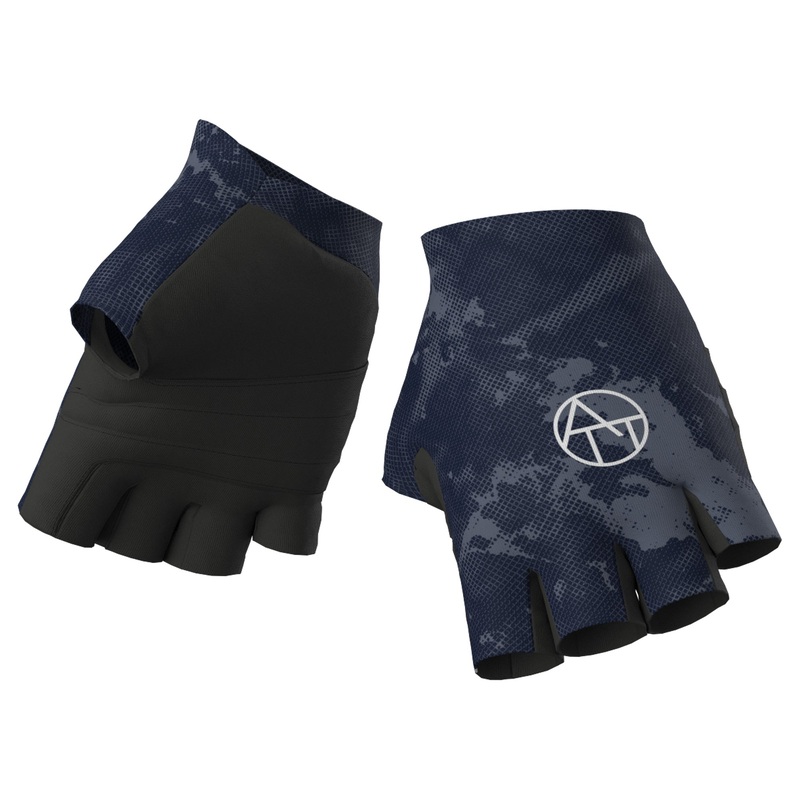 Ale ATT Investments 2025 gloves
