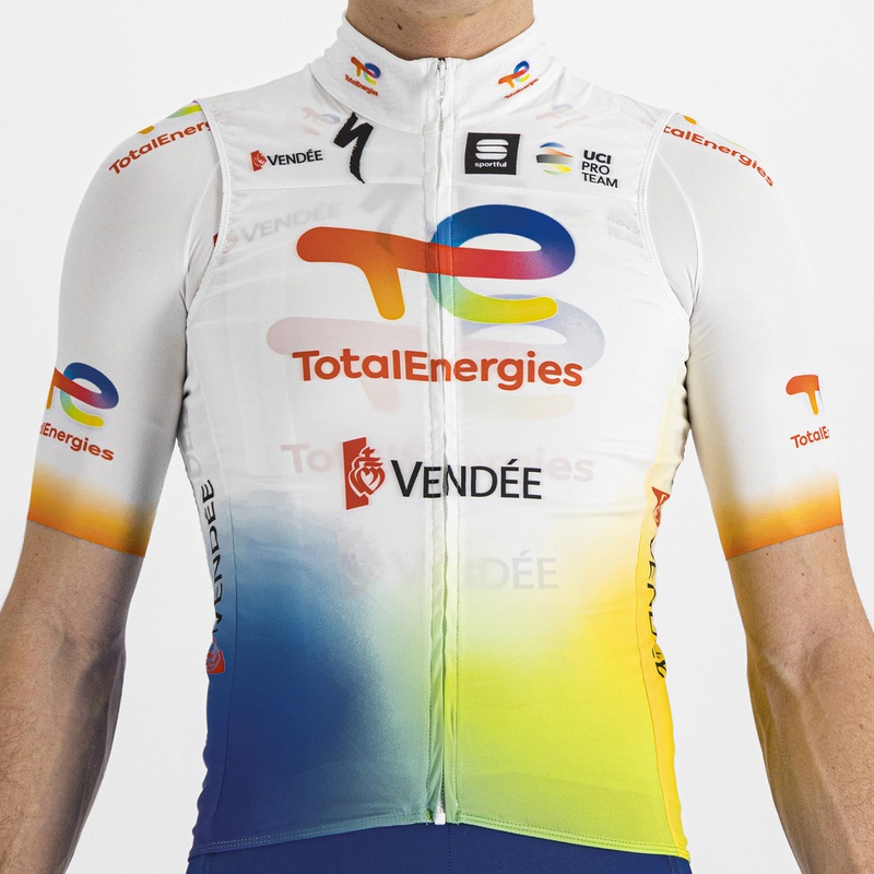 TotalEnergies 2022 Pro Vest