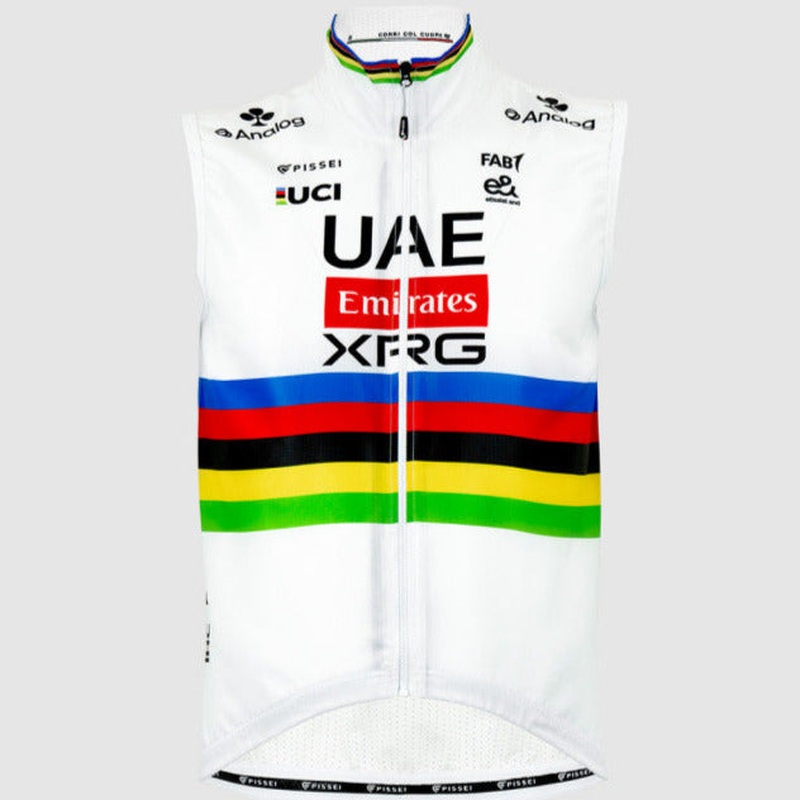 Pissei UAE Team Emirates 2025 vest - Tadej Pogacar