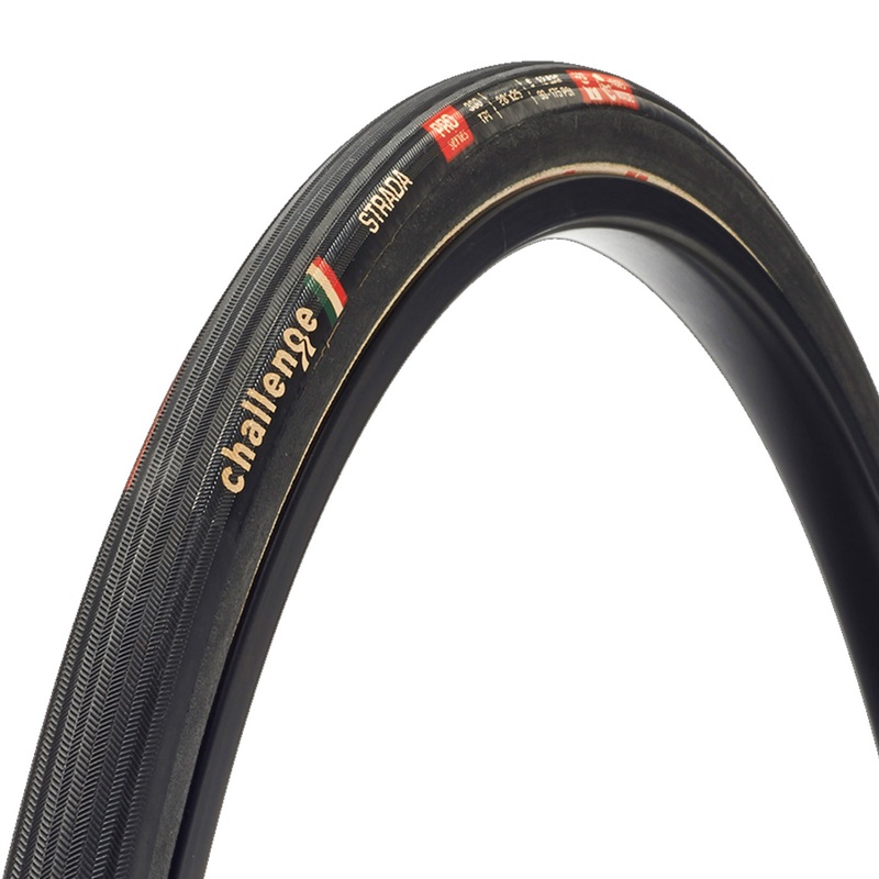 Challenge Strada Pro 700x27 tire - Black